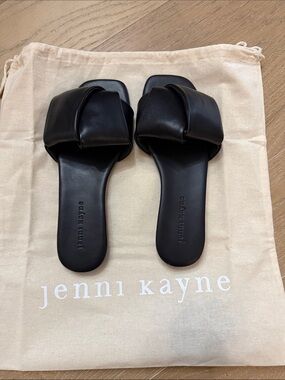 Jenni Kayne Black Padded Slide Sandals. BRAND NEW NEVER WORN